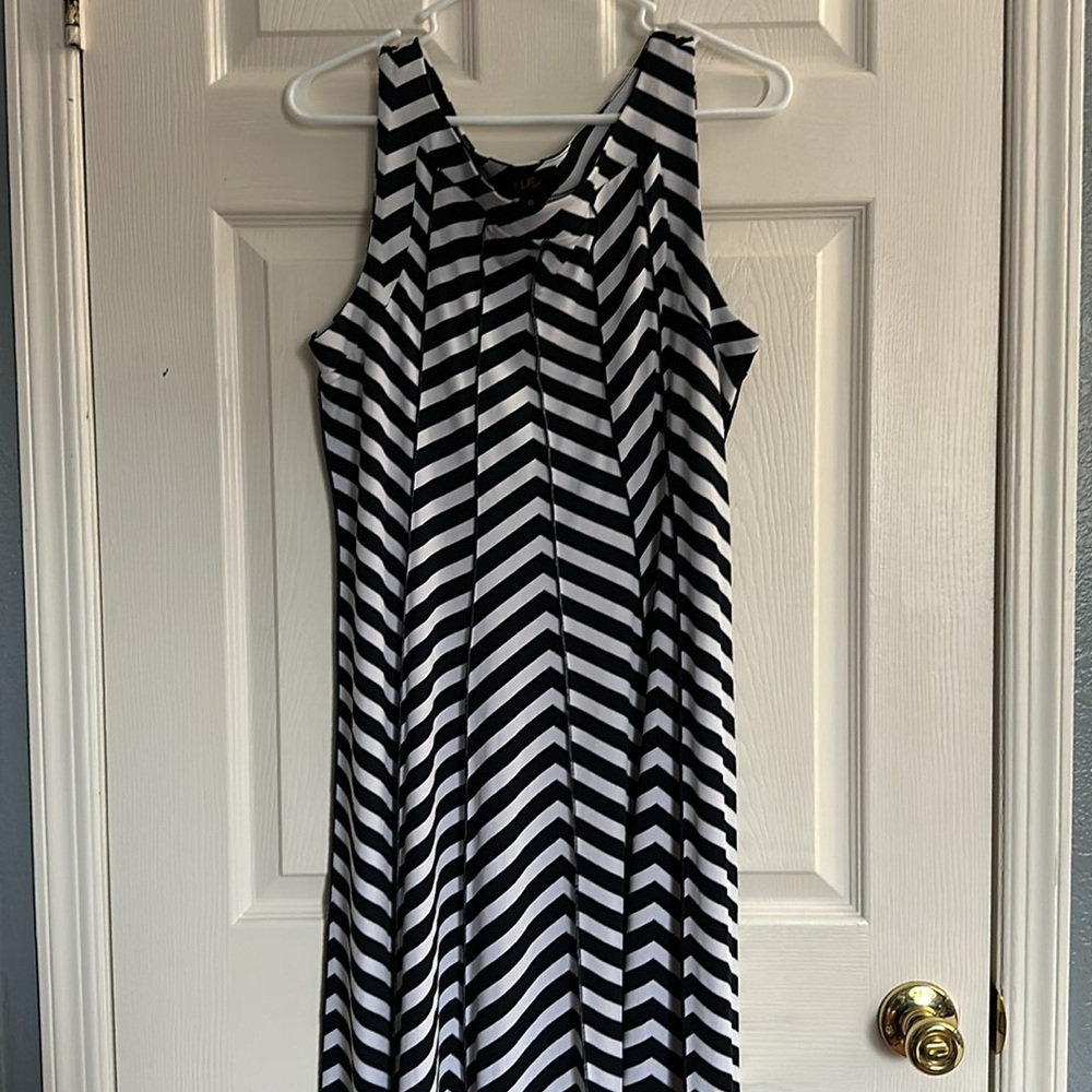 ILE New York dress